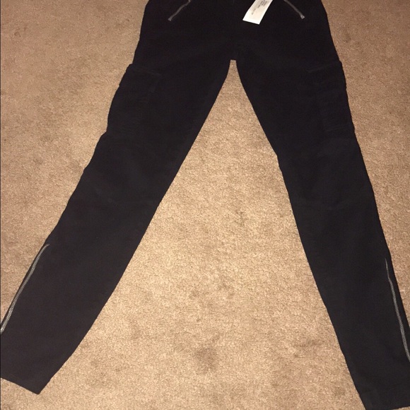J brand skinny low rise cargos black 26 NWT