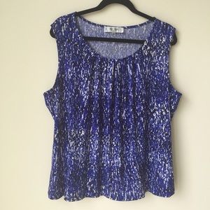 Colorful sleeveless top