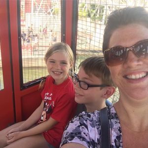 Meet your Posher, Dena