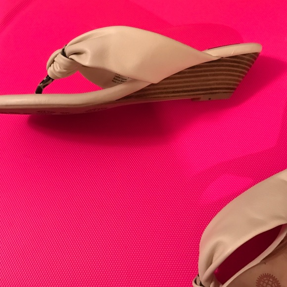 Leather sandals size 10. small heel 👡 - Picture 2 of 3