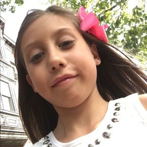 Meet your Posher, Elena