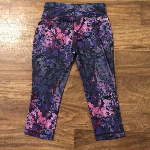 👖Danskin Now performance Capri "workout pants"👖 - Picture 2 of 3