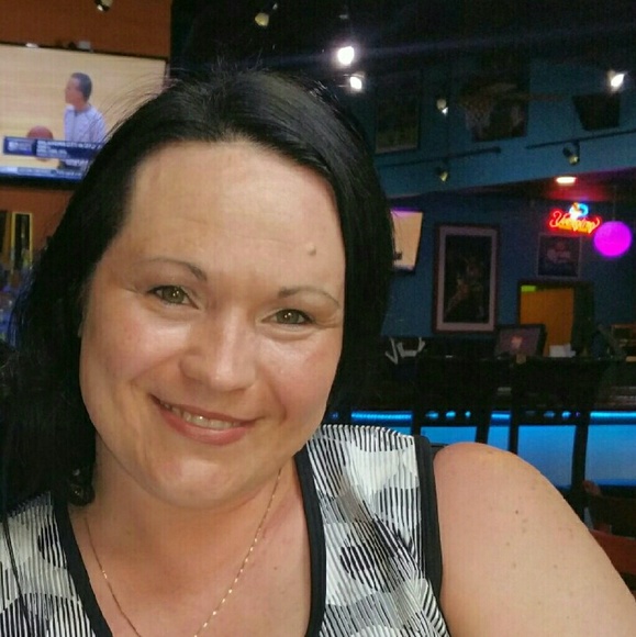 Meet your Posher, Michelle - Picture 1 of 1