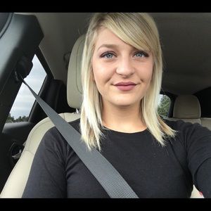 Meet your Posher, Kendra