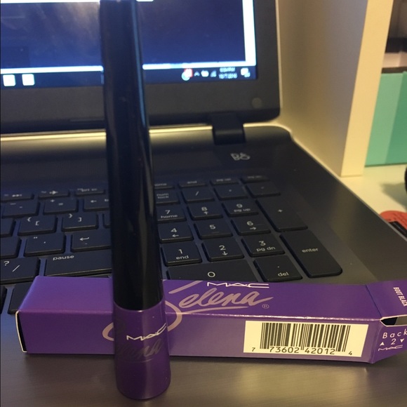 Selena x MAC Liquid Eyeliner in Boot Black - Picture 2 of 2