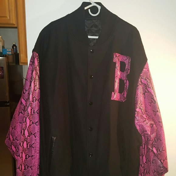 CUSTOMIZE VARSITY JACKET