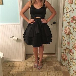 Rachel Allen size 6 black dress