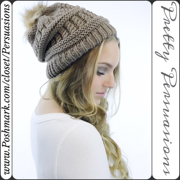 SALE💜NWT Taupe Pom Pom Slouchy Beanie Hat - Picture 3 of 4