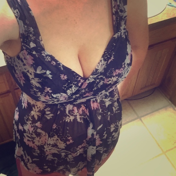 Tank top wet seal