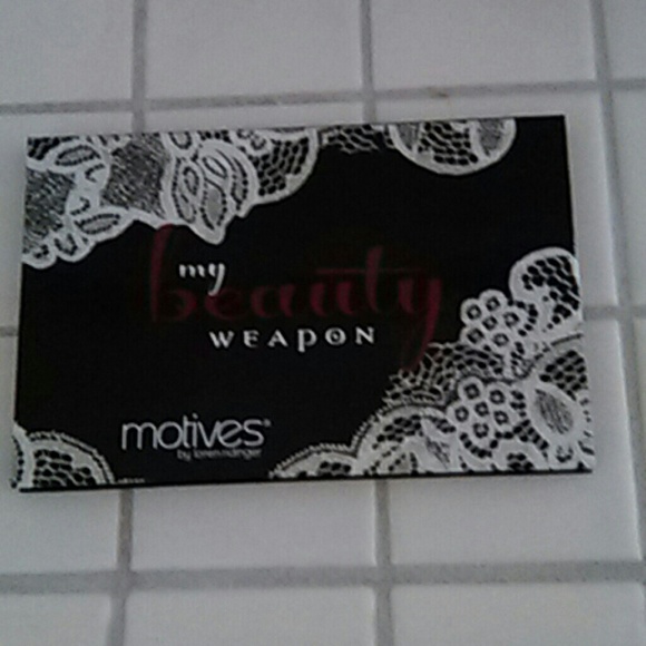 Motives my beauty weapon palette