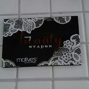 Motives my beauty weapon palette