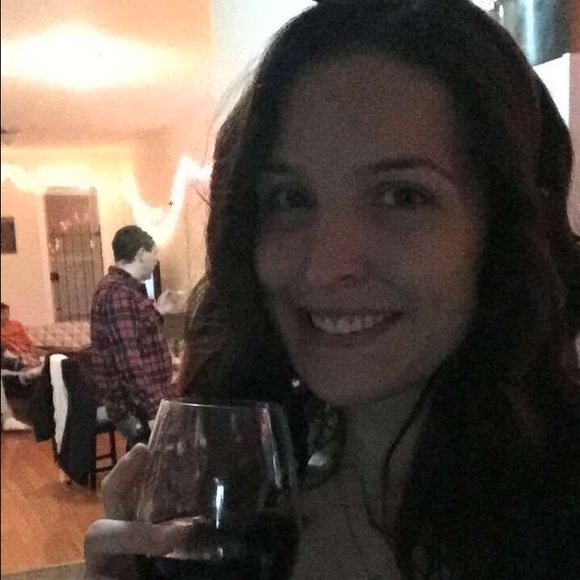 Meet your Posher, Shana - Picture 3 of 4