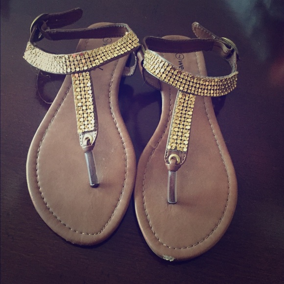 Wet seal sandals