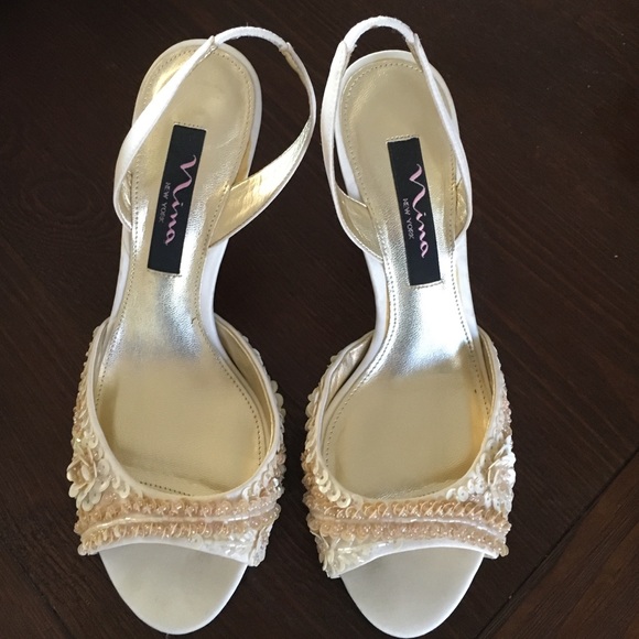 Dressy white/cream sandal