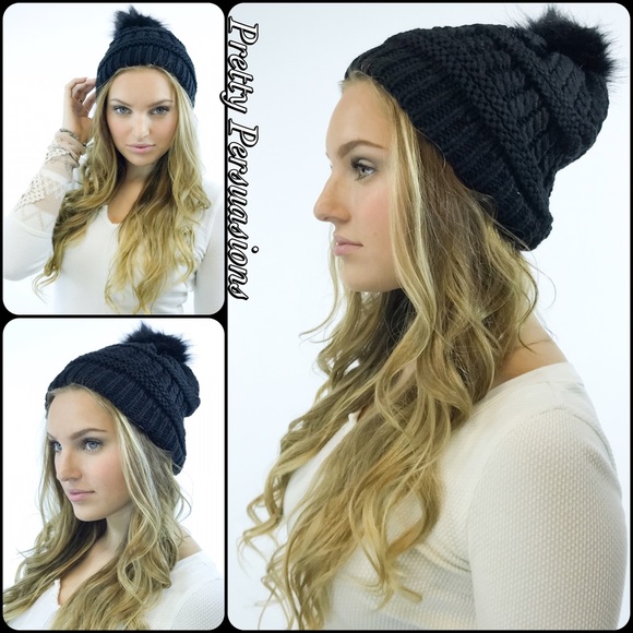 SALE💜NWT Black Pom Pom Slouchy Beanie Hat - Picture 3 of 4