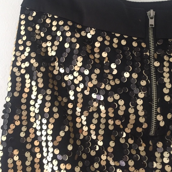 Gold and black sequin mini skirt - Picture 3 of 4
