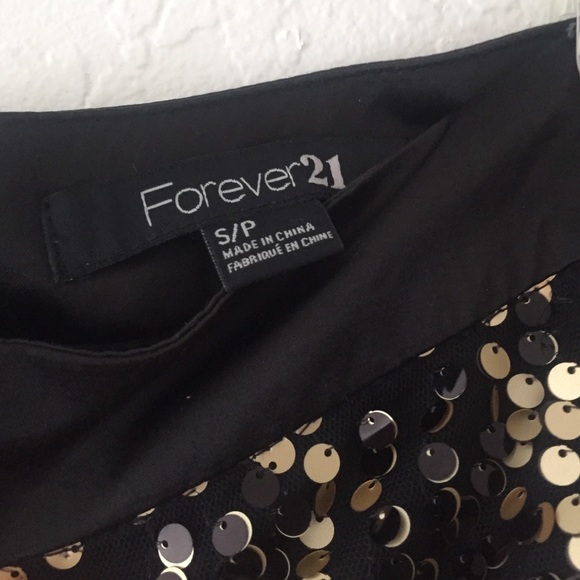 Gold and black sequin mini skirt - Picture 4 of 4