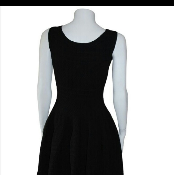 Brocade fit and flare black sleeveless dres - Picture 4 of 4