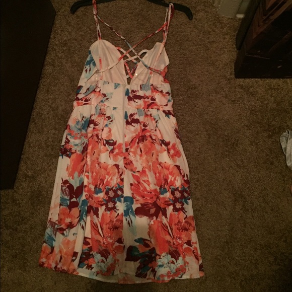 Dress - Picture 2 of 2