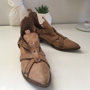 Matisse leather bootie