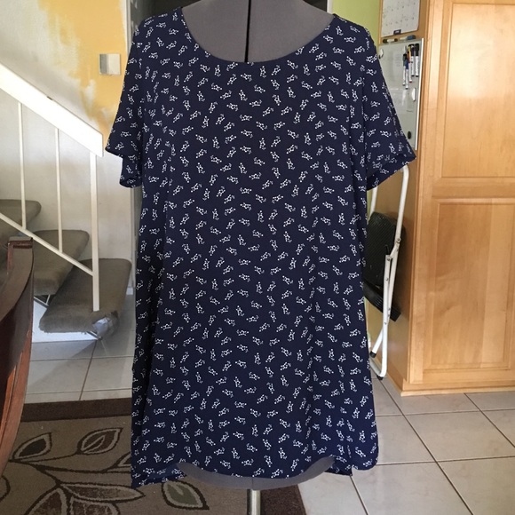 Navy Blue Floral Tunic Top