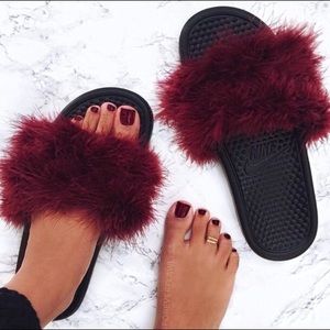 ‼️CLEARANCE DIY Fuzzy Flip Flops