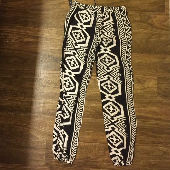 ✨Bohemian style pants ✨ - Picture 2 of 2