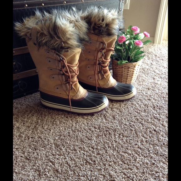 Sorel Joan of Arctic