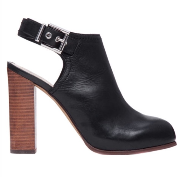 Vince Camuto Gordella Slingback