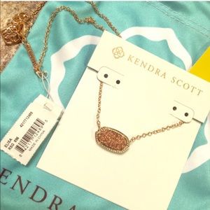 kendra scott necklace!