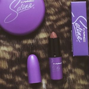 Mac x Selena. *make offers*