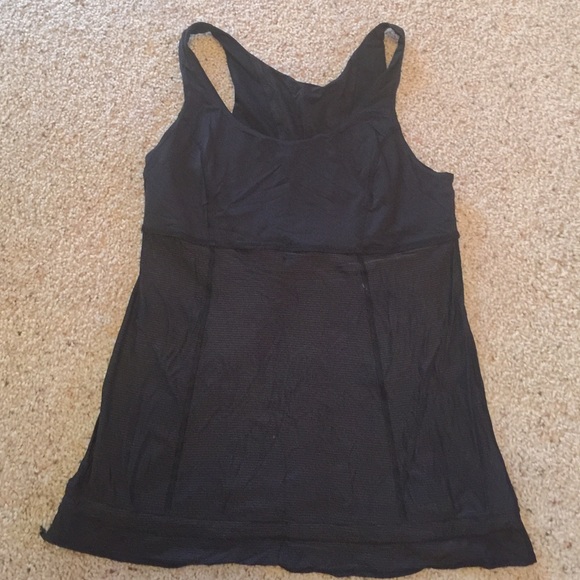 Lululemon tank - Picture 1 of 2