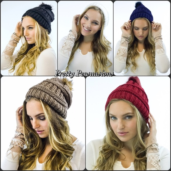 NWT White Pom Pom Slouchy Beanie Hat - Picture 4 of 4