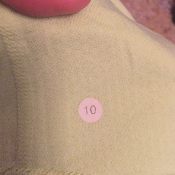 Lululemon tank - Picture 3 of 3