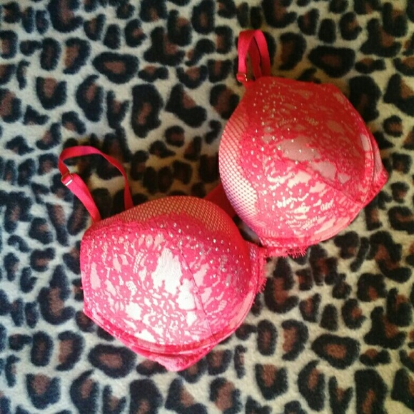 NWOT! VS push up Bra