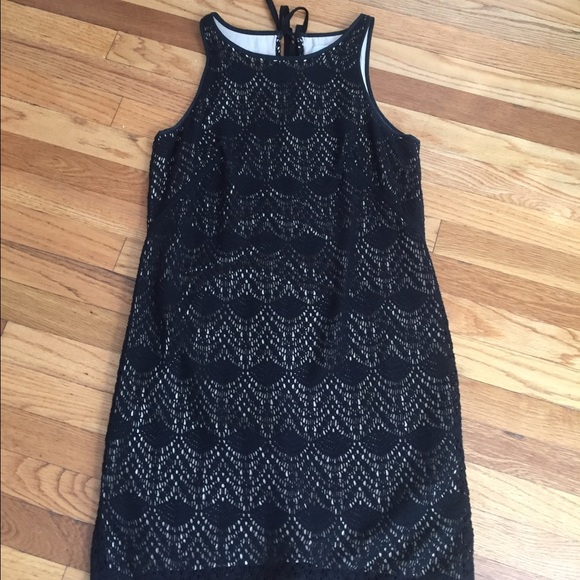 Black crochet dress with key hole tie in back!