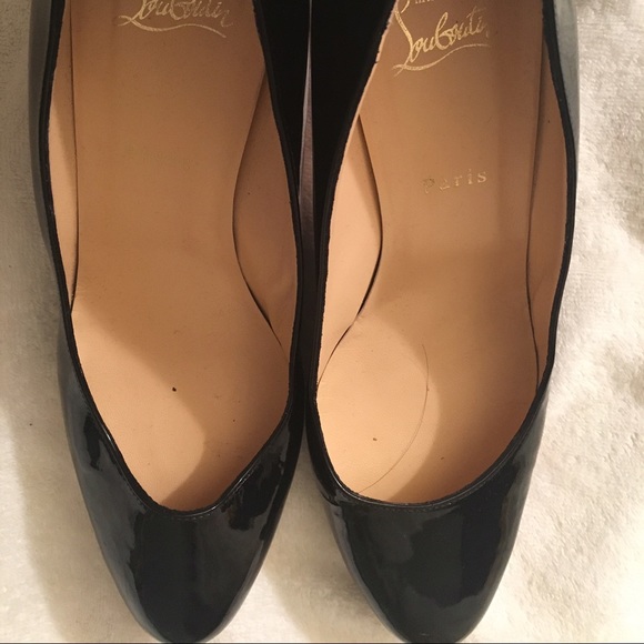 SOLD‼️‼️ Louboutin Patent Leather Pumps