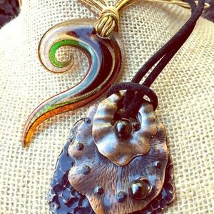 🍒2 x $10🍒 Glass & Copper Necklaces