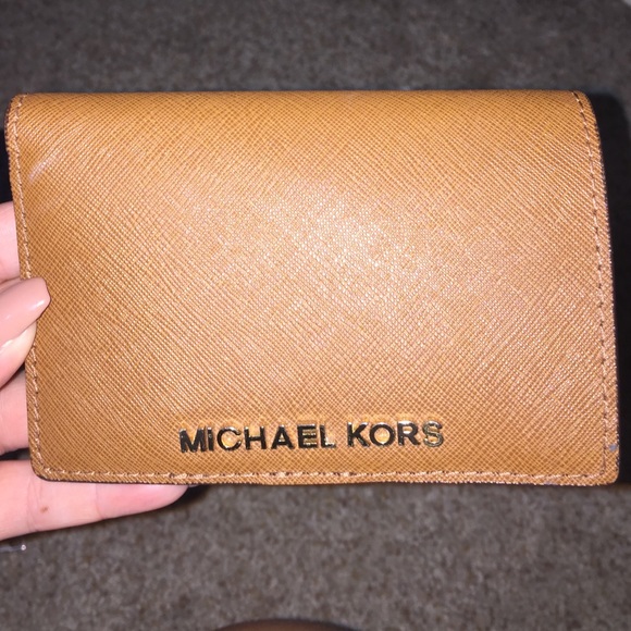 Michael kors wallet