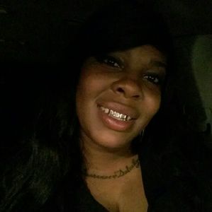 Meet your Posher, Kendra