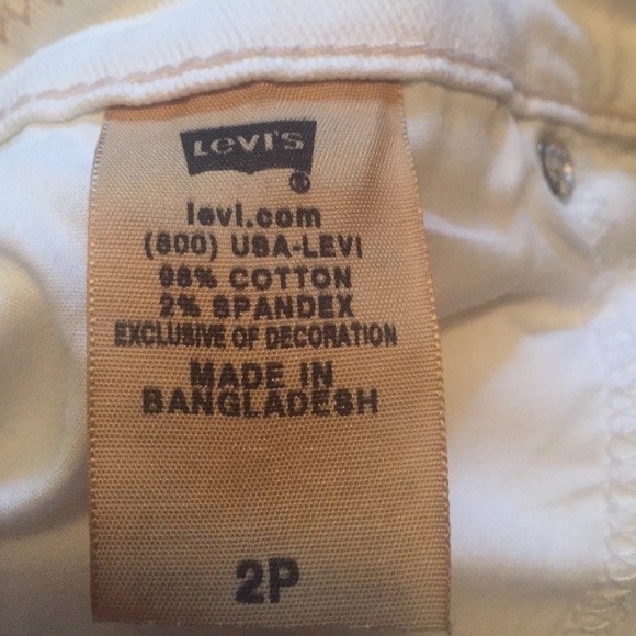 Levi's Capris - Picture 3 of 4