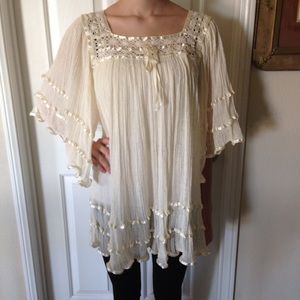 Angelic off-white blouse/tunic