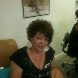 Meet your Posher, Adelma