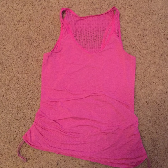 Lululemon tank - Picture 1 of 2
