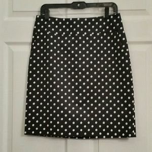 Black & White Polka-Dot Pencil Skirt-size 6