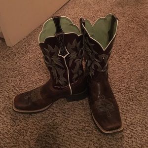 Ariat boots in great condition