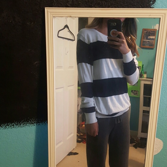 Soft Knit American Apparel Sweater - Picture 2 of 2
