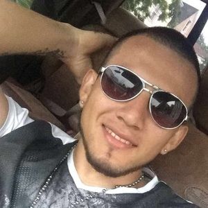 Meet your Posher, Cesar