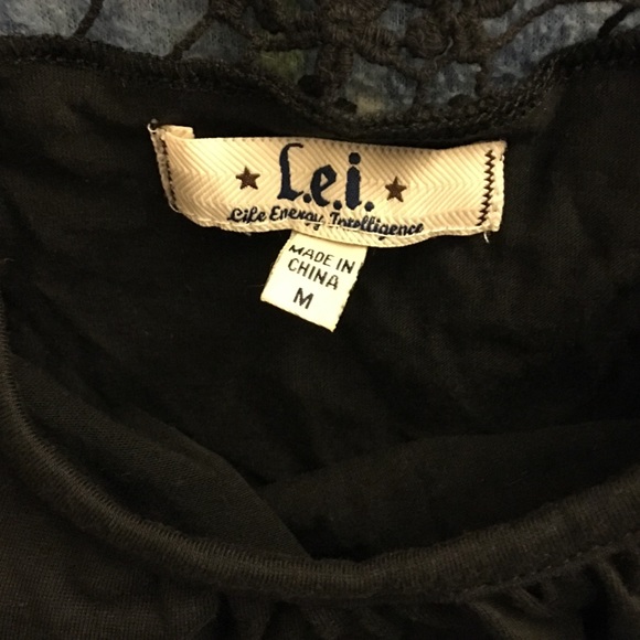 LEI Tunic. - Picture 3 of 4
