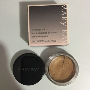Cream eyeshadow